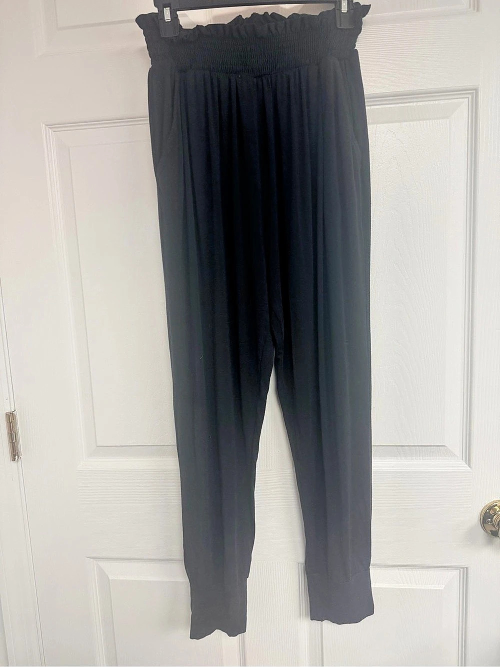 Daily Practice Black Pleated Jogger Pants Size Medium Like New